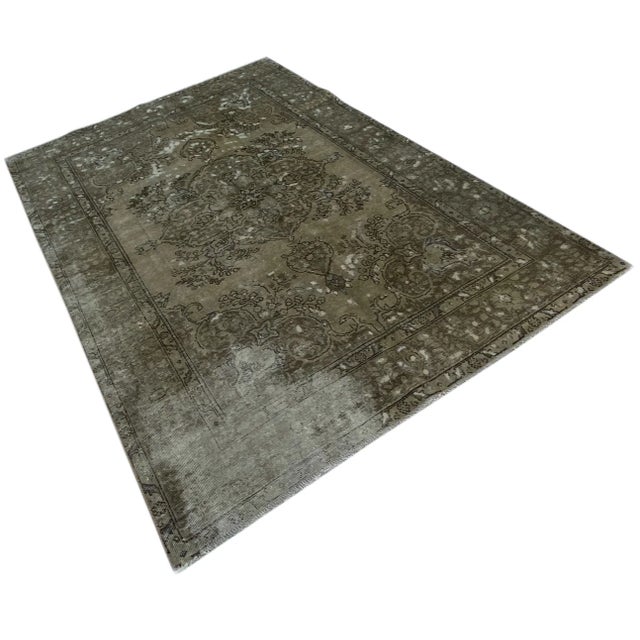 Vintage Middle Eastern Hand-Knotted Rug For Sale - Image 3 of 6