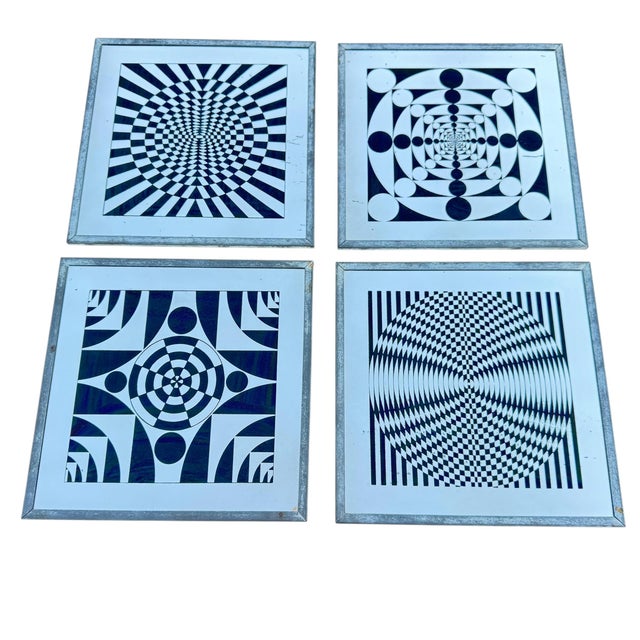 Mid-Century Modern Mid Century Modern Op Art Framed Mirrors- Set of 4 For Sale - Image 3 of 12