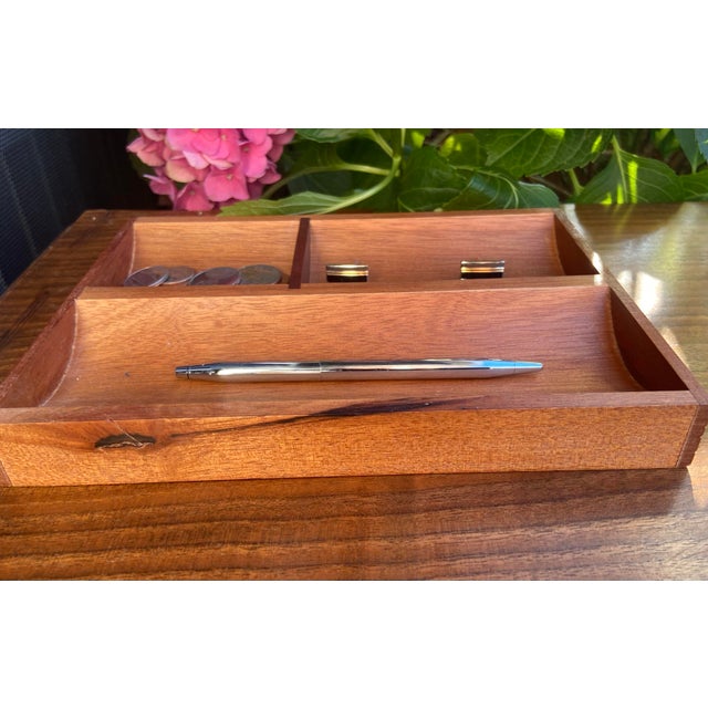 Henredon 1970s Pair of Mid-Century Modern Wooden Jewelry Valets / Dresser Trays Attributed to Henredon For Sale - Image 4 of 8