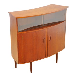 Mid Century Danish Teak Curved Corner Bar Drinks Cabinet For Sale