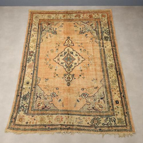 Turkish Ushak Rug in Wool For Sale - Image 3 of 8