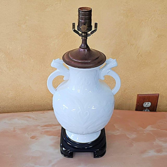 Late 20th Century Late 20th Century Wildwood Neoclassical White Porcelain Urn Lamp With Horse & Jockey Finial – 29.5” For Sale - Image 5 of 18