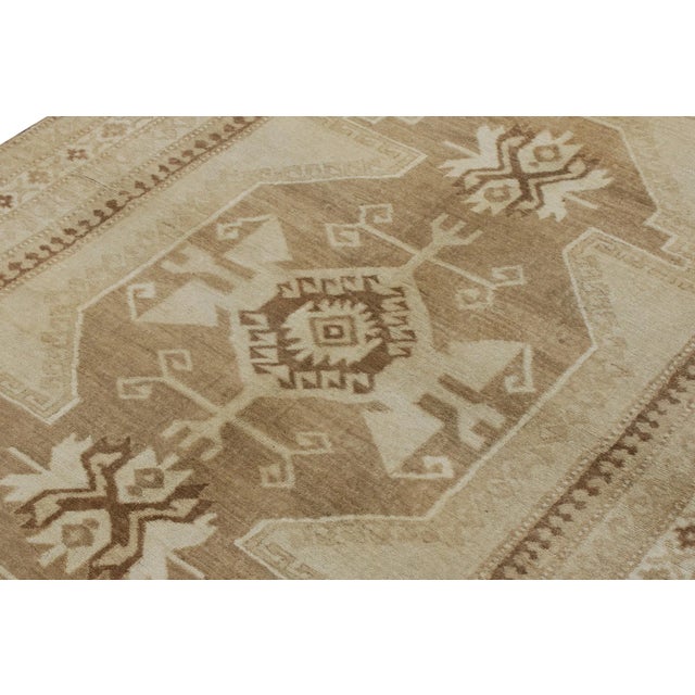 Hand-Knotted Vintage Turkish Kars Rug in a Beige-Brown, White Medallion Pattern For Sale - Image 4 of 7