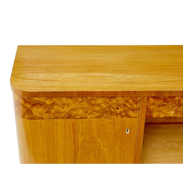 Low Mid-Century Scandinavian Elm and Burr Open Bookcase, 1950 For Sale - Image 9 of 10