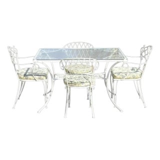 Late 20th Century. French Victorian Style White Wrought Iron Lattice Garden Patio Dining Table & 4 Chairs For Sale