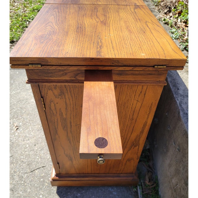 Wood 1970s Henredon Artefacts Oak Fliptop Bar Cart, Attributed For Sale - Image 7 of 10