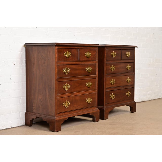 English Late 20th Century Stickley Georgian Solid Cherry Wood Bedside Chests, Pair For Sale - Image 3 of 13