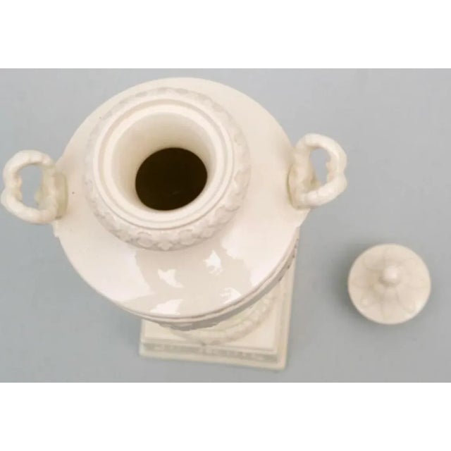 Wedgwood 1960s Wedgwood Etruria Porcelain Cream Ware Neoclassical Urn For Sale - Image 4 of 9