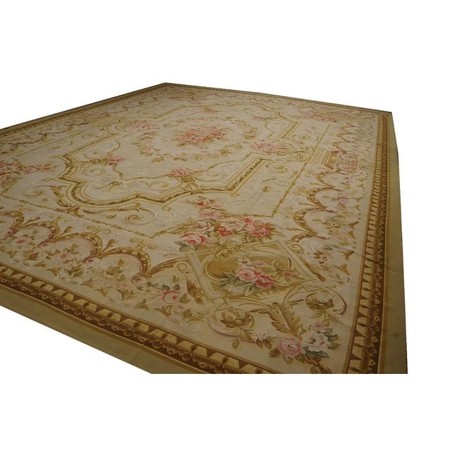 Cream Late 20th Century Aubusson Carpet ( 14' 3'' x 19' - 435 x 580 cm ) For Sale - Image 8 of 8