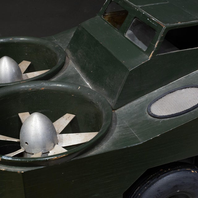 Mid-Century British Military Concept Vehicle Model "Vickers-Armstrong" C.1950 For Sale - Image 10 of 11