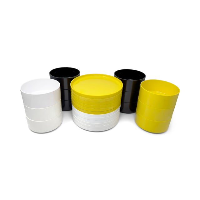Mid-Century Modern Black, White and Yellow Massimo Vignelli for Heller Dishes - Set of 24 For Sale - Image 3 of 5
