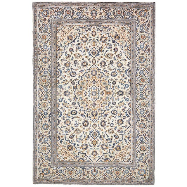 Hand-knotted Kashan Oriental rug | Knot density: approx. 200,000/m² | Material: 100% virgin wool | Size: 203 x 302 cm |...