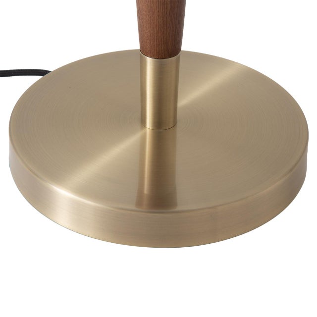 1970s Nova of California Scalloped Brass Table Lamp - Walnut, Weathered Brass, White Linen, on/Off Pull Chain For Sale In Los Angeles - Image 6 of 6