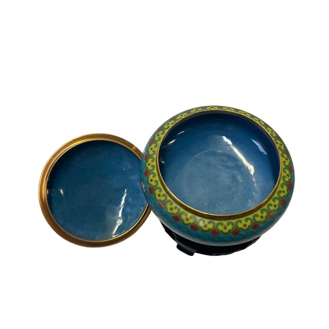 Chinese Chinese Teal Turquoise Metal Cloisonné Blossom Flower Theme Round Box For Sale - Image 3 of 6
