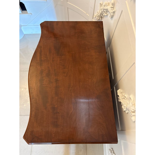 Antique Georgian Serpentine Chest of Drawers in Mahogany, 1700s For Sale - Image 6 of 11