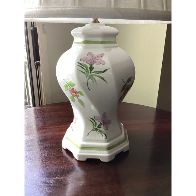 Textile Late 20th Century Scully & Scully Style Pink and Green Floral Table Lamp With Pleated White Linen Empire Shade For Sale - Image 7 of 7