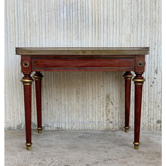 Early 20th Century Louis XV Style Mahogany and Marble-Top Coffee Table with Bronze Mounts For Sale - Image 17 of 18