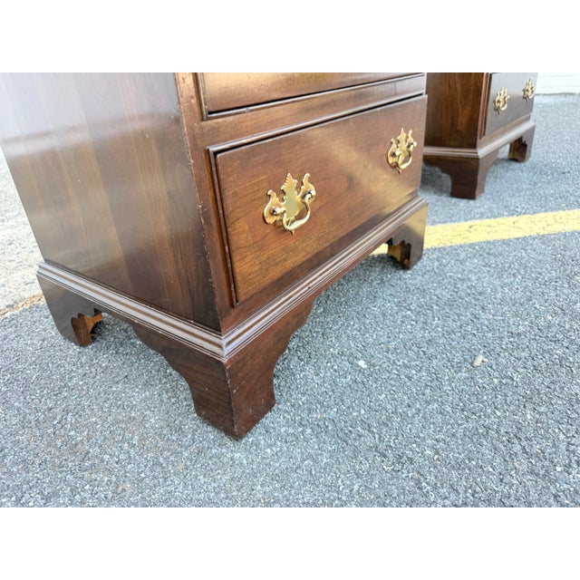 Late 20th Century Pair of Chippendale Style Dark Stained Mahogany Nightstands For Sale - Image 9 of 16