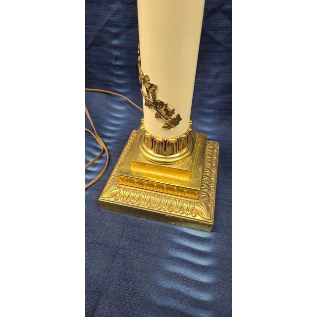 Vintage Metal Crème and Gold Colored Stemmed Table Lamp With Stick Lamp Bodice For Sale - Image 11 of 12