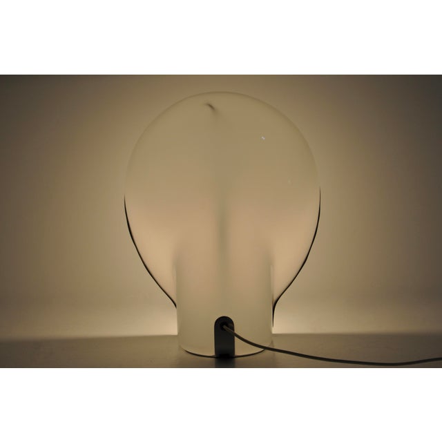 White Birghitta Table Lamp by Fabio Lenci for Guzzini, 1970s For Sale - Image 8 of 14