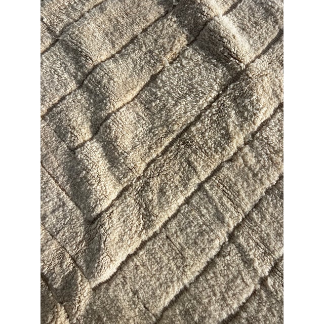 Vintage Beni Ourain Moroccan Berber Wool Rug, 1990 For Sale - Image 4 of 11