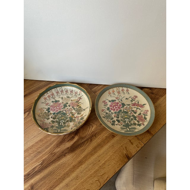 1970s Asian Ceramic Pink and Teal Plates With Gold Rims and Floral Accents For Sale In Atlanta - Image 6 of 8