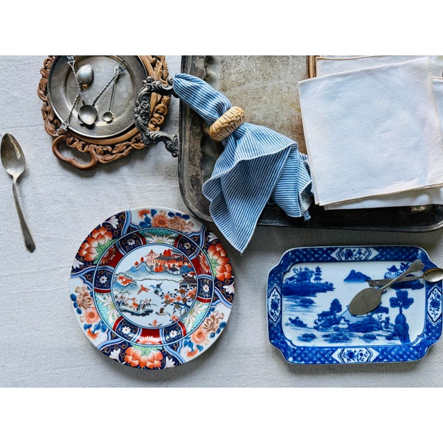 Navy Blue 1950s Japanese Imari Style Dinner Plate Kutani Ware Hand Painted Gold Rim 9 7/8 Inch Vintage For Sale - Image 8 of 12