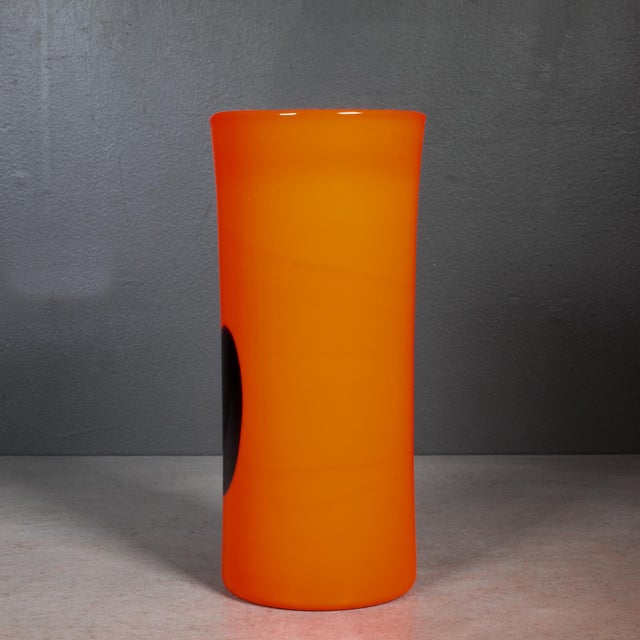 Heikki Orvola for Nuutajarvi Nottsjo Red and Black Art Glass Vase c.1960s For Sale In San Francisco - Image 6 of 7