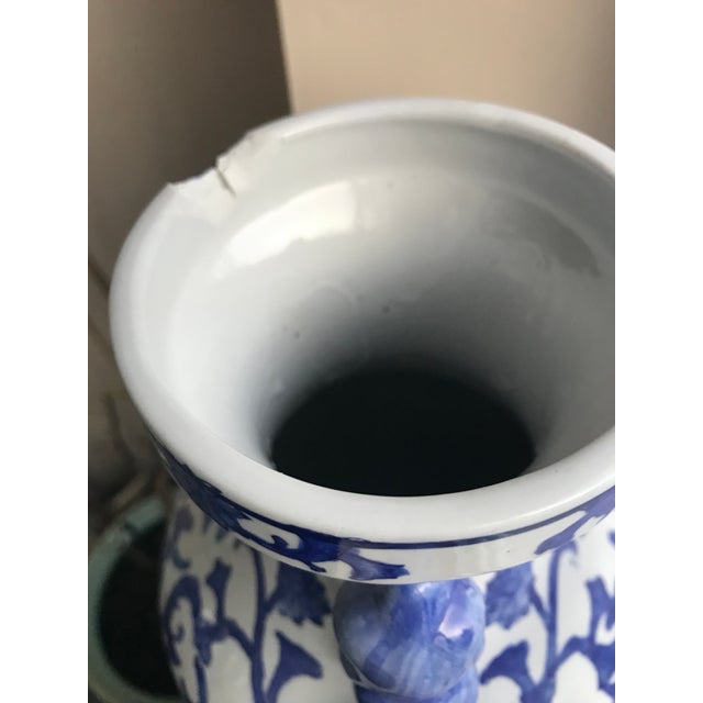 Large 14" Vintage Chinoiserie Blue & White Lotus Vases With Foo Dog Handles – Pair For Sale - Image 6 of 8