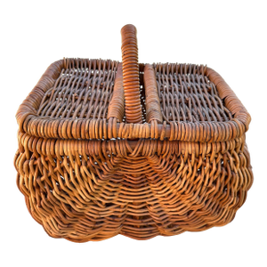 Vintage Thick Rattan/Wicker Picnic Basket W/Removable Lid