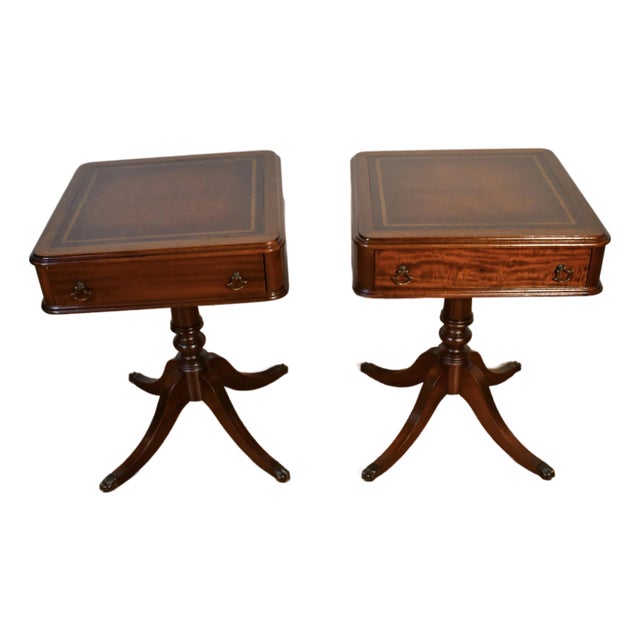 1930s Pair of English Regency Mahogany Side Tables / End Tables For Sale