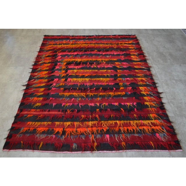 Hollywood Regency 1940s Vintage Hand-Made Shaggy Rug Mohair Wool Tulu Rug - 4′7″ × 6′ For Sale - Image 3 of 9