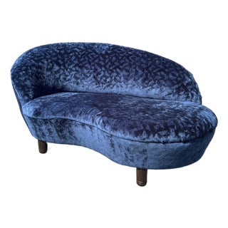 Late 20th Century Modern Style Chaise Longue For Sale
