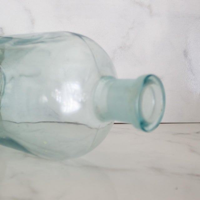 Pair of American Antique Aqua Apothecary Bottles From Chicago and Lexington For Sale - Image 15 of 18