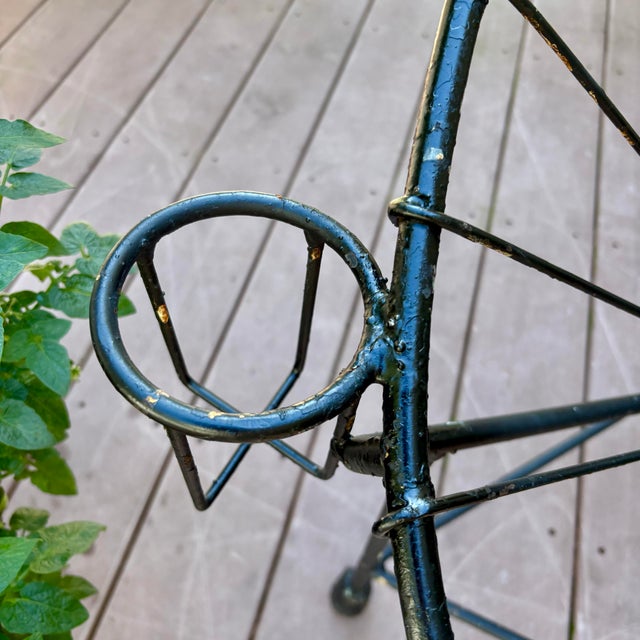 Black Vintage Mid-Century Hand-Welded Steel Acapulco Lounge Chairs With Attached Drink Holders — Pair For Sale - Image 8 of 12