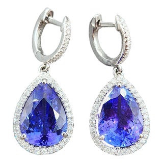 13.63 Ct Natural Tanzanite & Diamond Earring, Pair For Sale