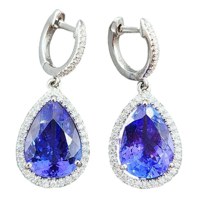 13.63 Ct Natural Tanzanite & Diamond Earring, Pair For Sale