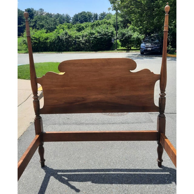 1940s Federal Style Pale Mahogany Full Size Bed For Sale In Washington DC - Image 6 of 9