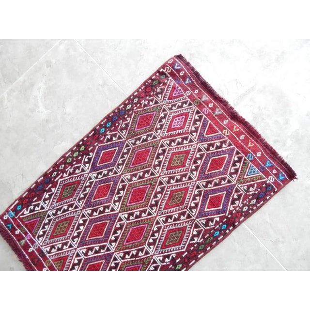 1970s Vintage Turkish Handmade Door Runner Small Kilim Rug 1′9″ × 2′8″ For Sale - Image 5 of 8