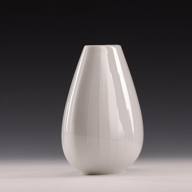 Ceramic Oval German White Porcelain Vase by H&C Selb Bavaria Heinrich, 1960s For Sale - Image 7 of 9