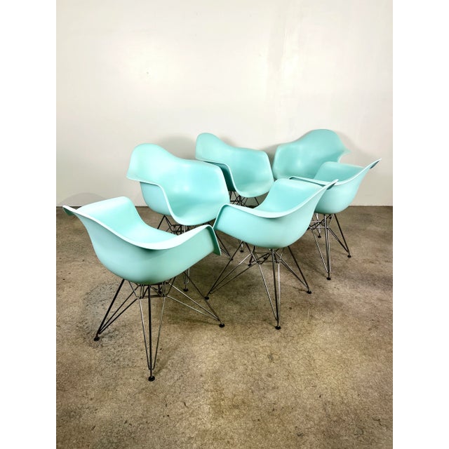 Eames Set of 6 Mid Century Modern Authentic Designers Charles & Ray Eames Herman Miller Shell Dining Arm Chairs For Sale - Image 4 of 8