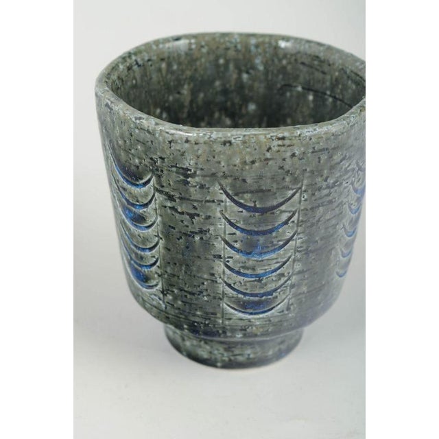 Small Ceramic Vase with Incised Motif by Annelise & Per Linnemann-Schmidt for Palshus, 1970s For Sale - Image 3 of 5