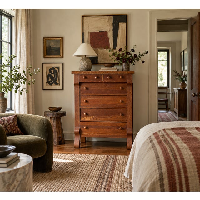 Traditional Early 20th Century Turn-of-the-Century Quartersawn Oak Chest of Drawers For Sale - Image 3 of 18
