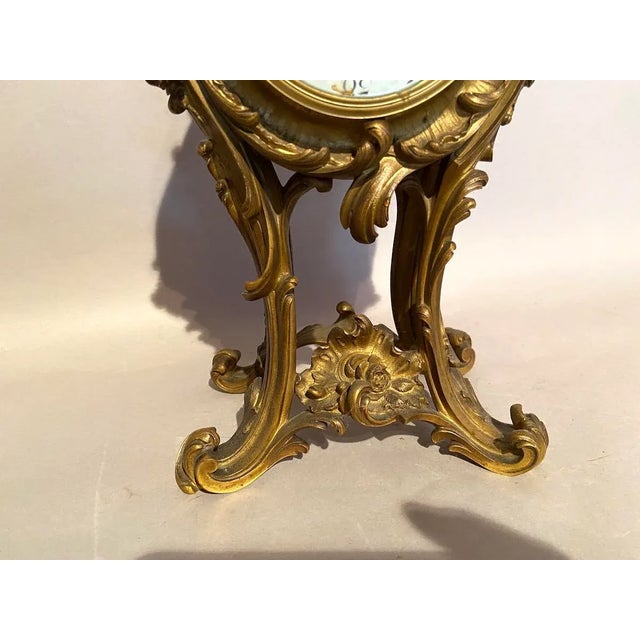 19th Ct French Louis XV Bronze Ormulu Table / Mantle Clock For Sale - Image 11 of 13