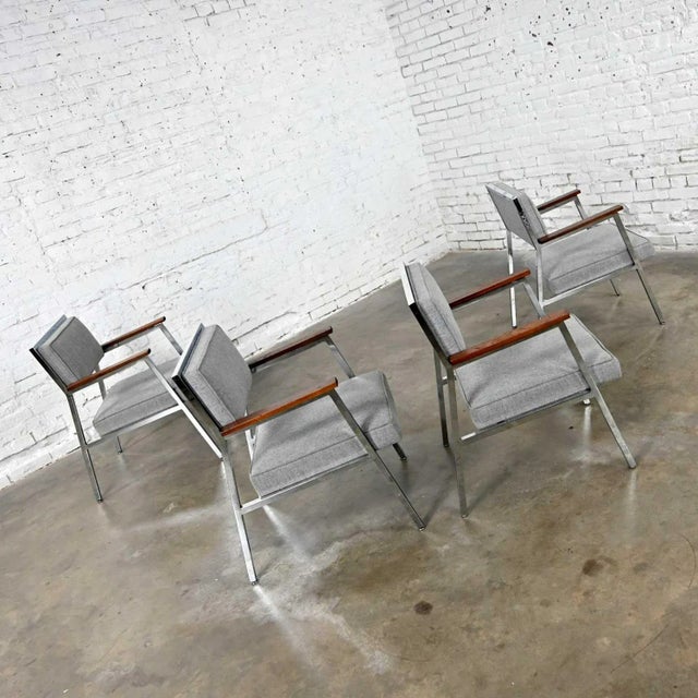 Mid-Century Modern Industrial Style Chrome & Gray Armchairs by Steelcase Set of 4 For Sale - Image 6 of 13