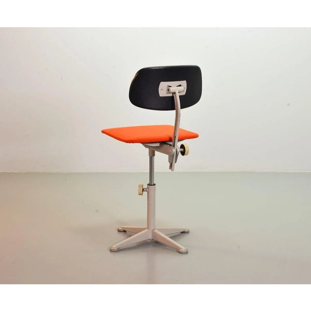Mid-Century Modern Industrial Dutch Desk Chair from Ahrend De Cirkel, 1950s For Sale - Image 3 of 16