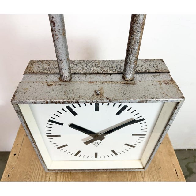 Gray Industrial Square Double Sided Factory Ceiling Clock from Pragotron, 1970s For Sale - Image 8 of 18