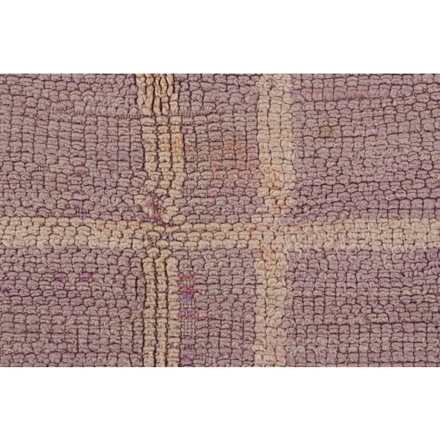 Moroccan Vintage Moroccan Rug in Mauve and Beige With Geometric Patterns - Rug & Kilim For Sale - Image 3 of 7