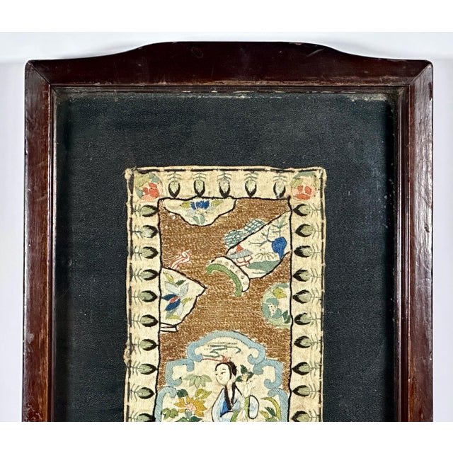 Antique Chinese Silk Embroidery Framed Tray for your consideration. The framed textile measures approx. 7 1/8 inches X 13...
