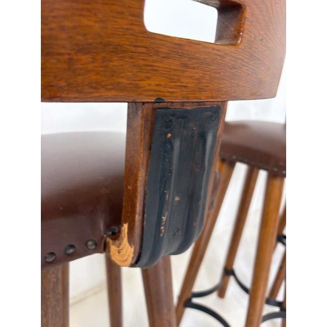1970s Brutalist Bar Stool in Wood and Leather, 1970s For Sale - Image 5 of 11